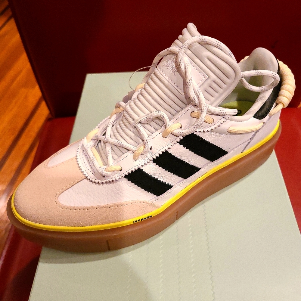 Ivy Park Super Sleek 72 Size 5.5